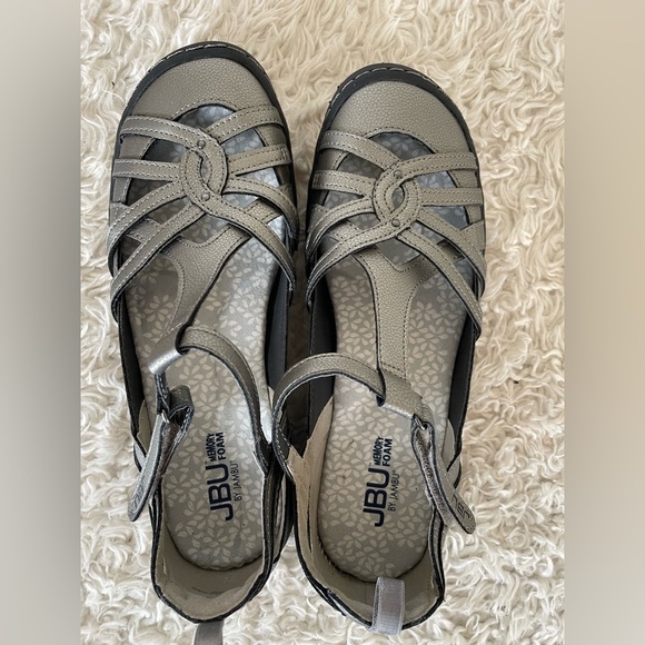 JBU size 9 - Picture 1 of 3